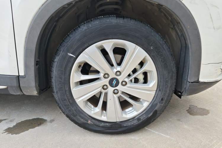 Used CHANGAN OSHAN X7 2020 1.5T Manual Luxury Version Right Front Wheel Hub