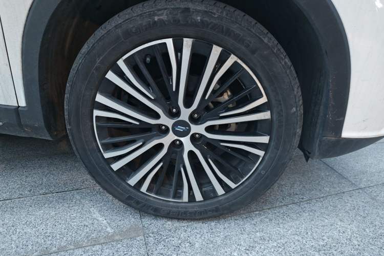 Used CHANGAN OSHAN X7 2020 1.5T Automatic Prestige Edition Right Front Wheel Hub