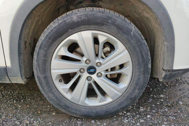 Used CHANGAN OSHAN X7 2020 1.5T Manual Luxury Version Right Front Wheel Hub