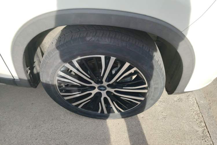 Used CHANGAN OSHAN X7 2020 1.5T Automatic Luxury Model Right Front Wheel Hub