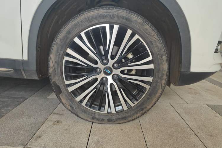 Used CHANGAN OSHAN X7 2020 1.5T Automatic Prestige Edition Right Front Wheel Hub