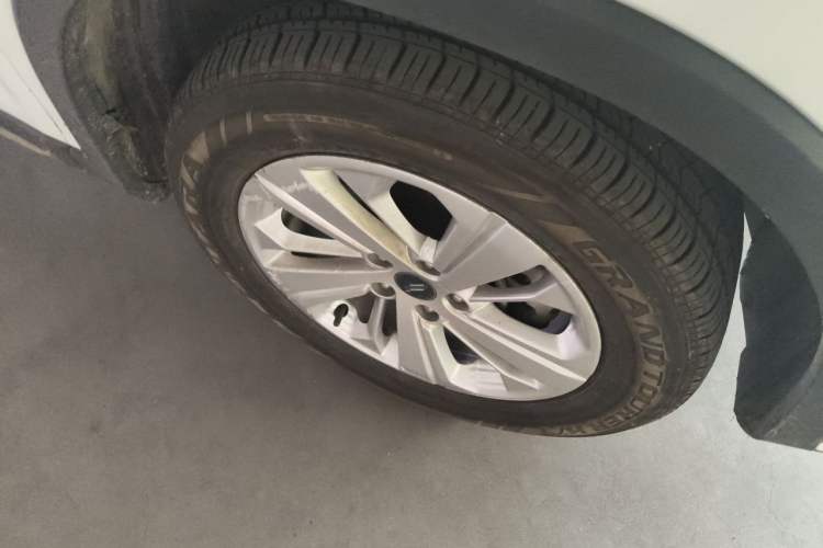 Used CHANGAN OSHAN X7 2020 1.5T Automatic Elite Edition Right Front Wheel Hub