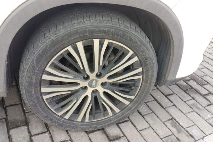 Used CHANGAN OSHAN X7 2020 1.5T Automatic Luxury Version Right Front Wheel Hub