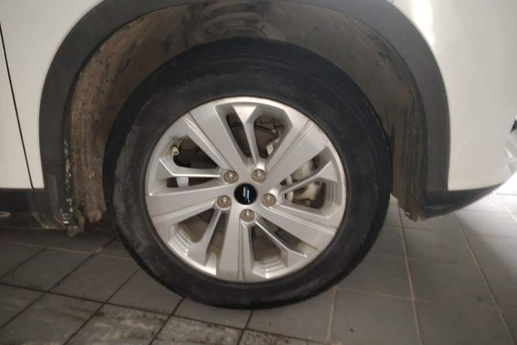 Used CHANGAN OSHAN X7 2020 1.5T Manual Luxury Version Right Front Wheel Hub