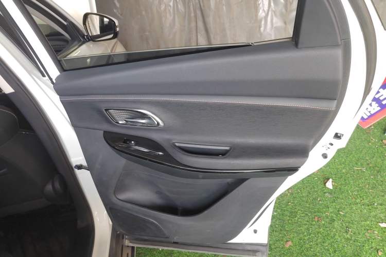 Used CHANGAN OSHAN X7 2020 1.5T Automatic Flagship Edition Right Rear Door Interior