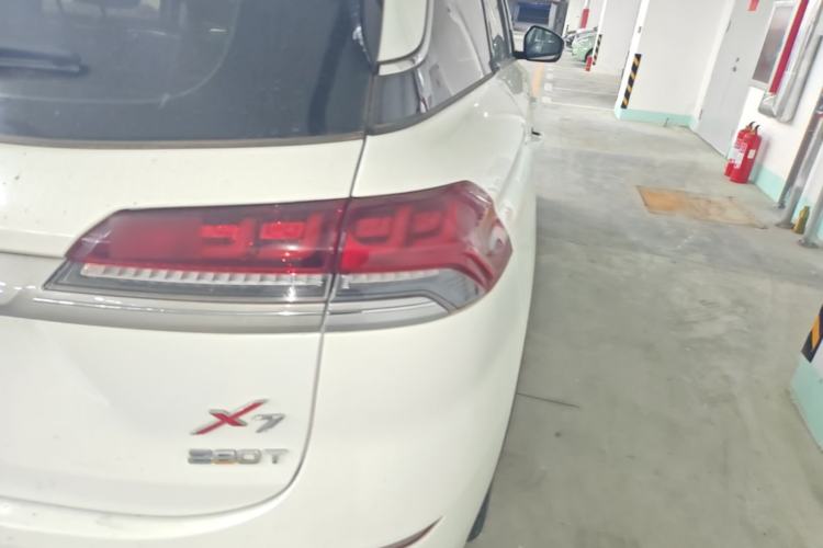 Used CHANGAN OSHAN X7 2020 1.5T Automatic Luxury Model Right Rear Taillight