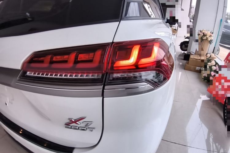 Used CHANGAN OSHAN X7 2020 1.5T Automatic Luxury Version Right Rear Taillight
