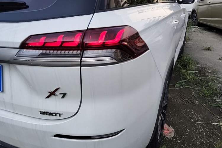 Used CHANGAN OSHAN X7 2020 1.5T Automatic Flagship Edition Right Rear Taillight