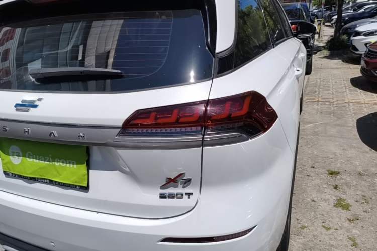 Used CHANGAN OSHAN X7 2020 1.5T Automatic Elite Edition Right Rear Taillight