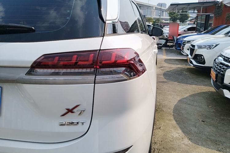 Used CHANGAN OSHAN X7 2020 1.5T Automatic Luxury Model Right Rear Taillight