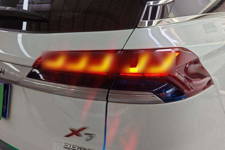 Used CHANGAN OSHAN X7 2020 1.5T Automatic Luxury Model Right Rear Taillight