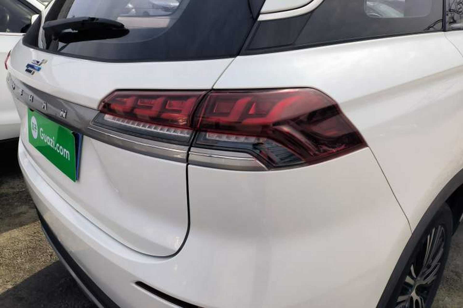 Used CHANGAN OSHAN X7 2020 1.5T Automatic Luxury Model Right Rear Taillight