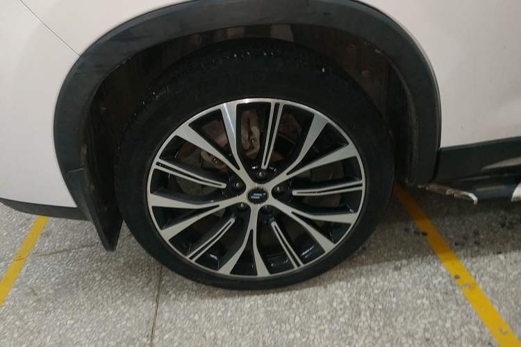 Used CHANGAN OSHAN X7 2020 1.5T Automatic Flagship Edition Right Rear Wheel Hub