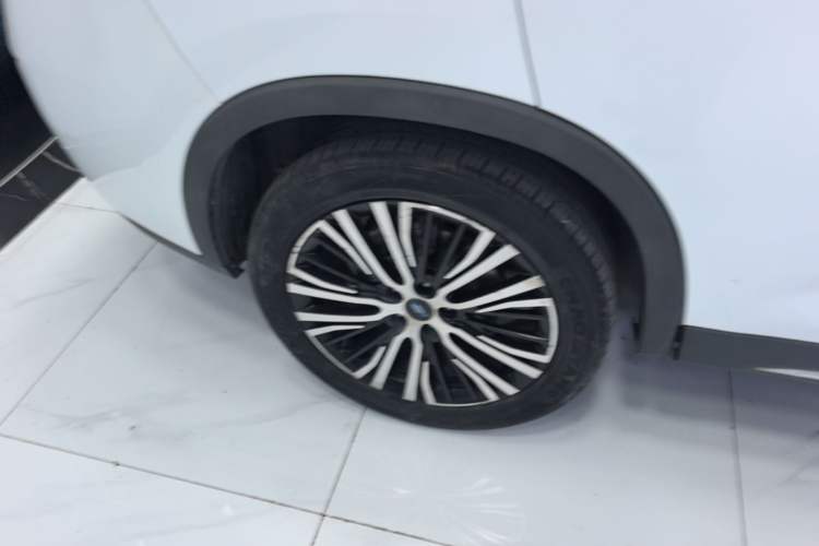 Used CHANGAN OSHAN X7 2020 1.5T Automatic Luxury Version Right Rear Wheel Hub