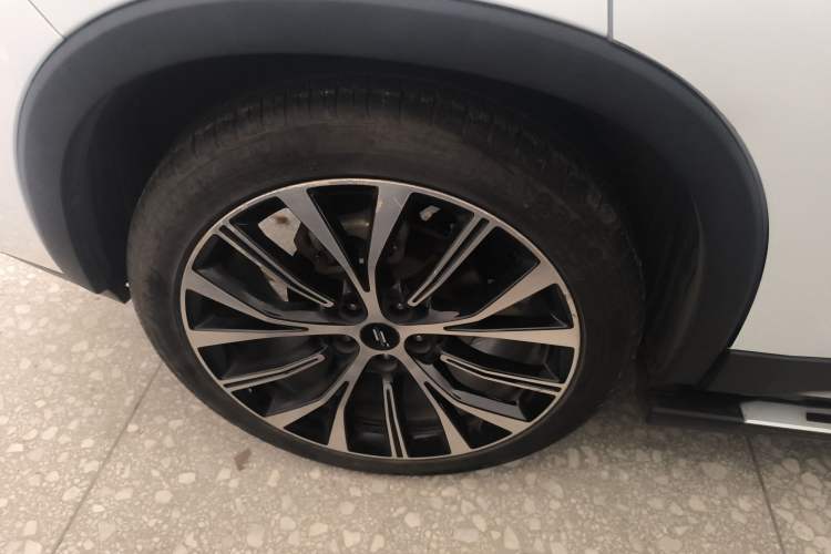 Used CHANGAN OSHAN X7 2020 1.5T Automatic Parking with Facial Recognition – Spacey & Carefree Edition Right Rear Wheel Hub