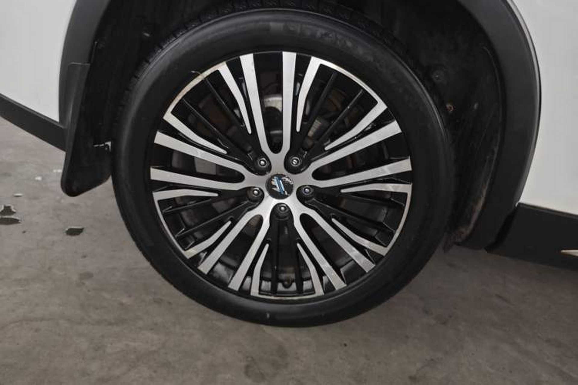 Used CHANGAN OSHAN X7 2020 1.5T Automatic Luxury Model Right Rear Wheel Hub