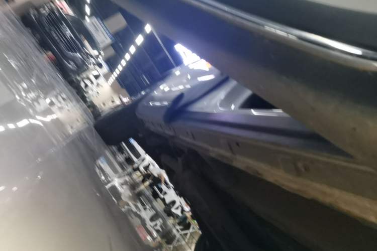 Used CHANGAN OSHAN X7 2020 1.5T Automatic Luxury Version Right Side Sill