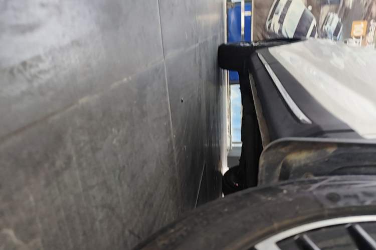 Used CHANGAN OSHAN X7 2020 1.5T Automatic Luxury Version Right Side Sill