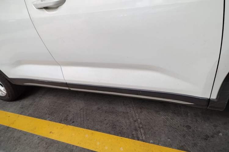 Used CHANGAN OSHAN X7 2020 1.5T Automatic Elite Edition Right Side Sill