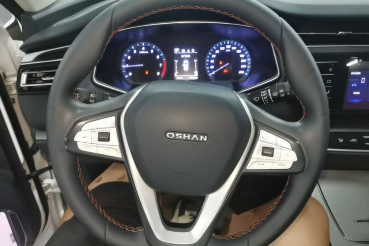 Used CHANGAN OSHAN X7 2020 1.5T Automatic Luxury Version Steering Wheel