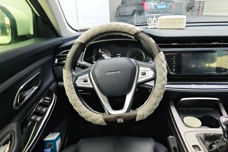 Used CHANGAN OSHAN X7 2020 1.5T Manual Luxury Version Steering Wheel