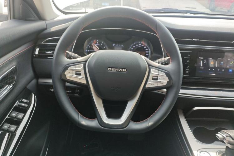 Used CHANGAN OSHAN X7 2020 1.5T Automatic Luxury Version Steering Wheel