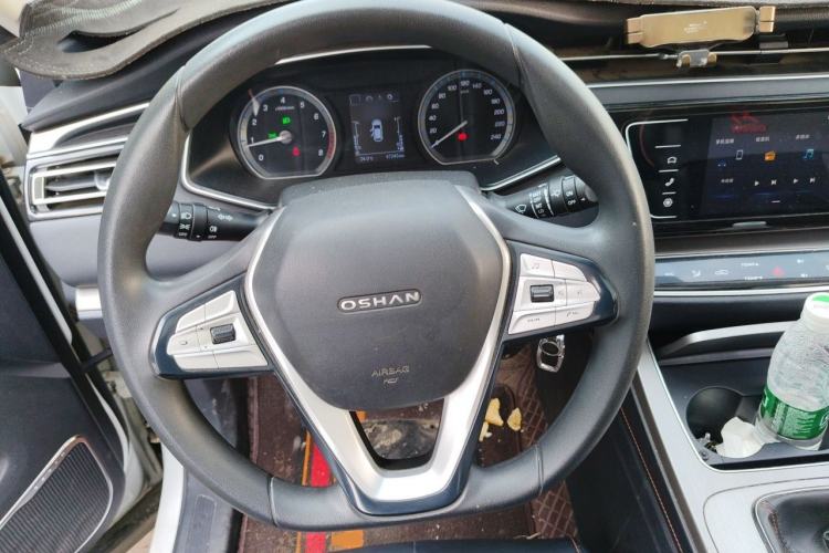 Used CHANGAN OSHAN X7 2020 1.5T Manual Luxury Version Steering Wheel