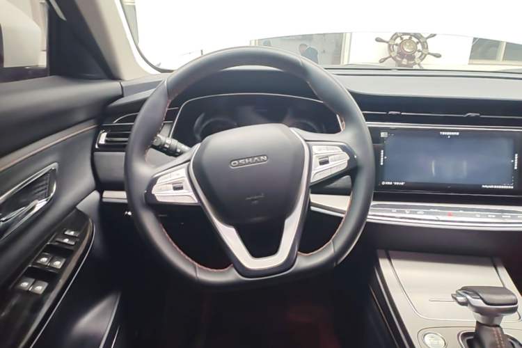 Used CHANGAN OSHAN X7 2020 1.5T Automatic Luxury Model Steering Wheel