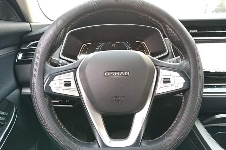 Used CHANGAN OSHAN X7 2020 1.5T Automatic Flagship Edition Steering Wheel