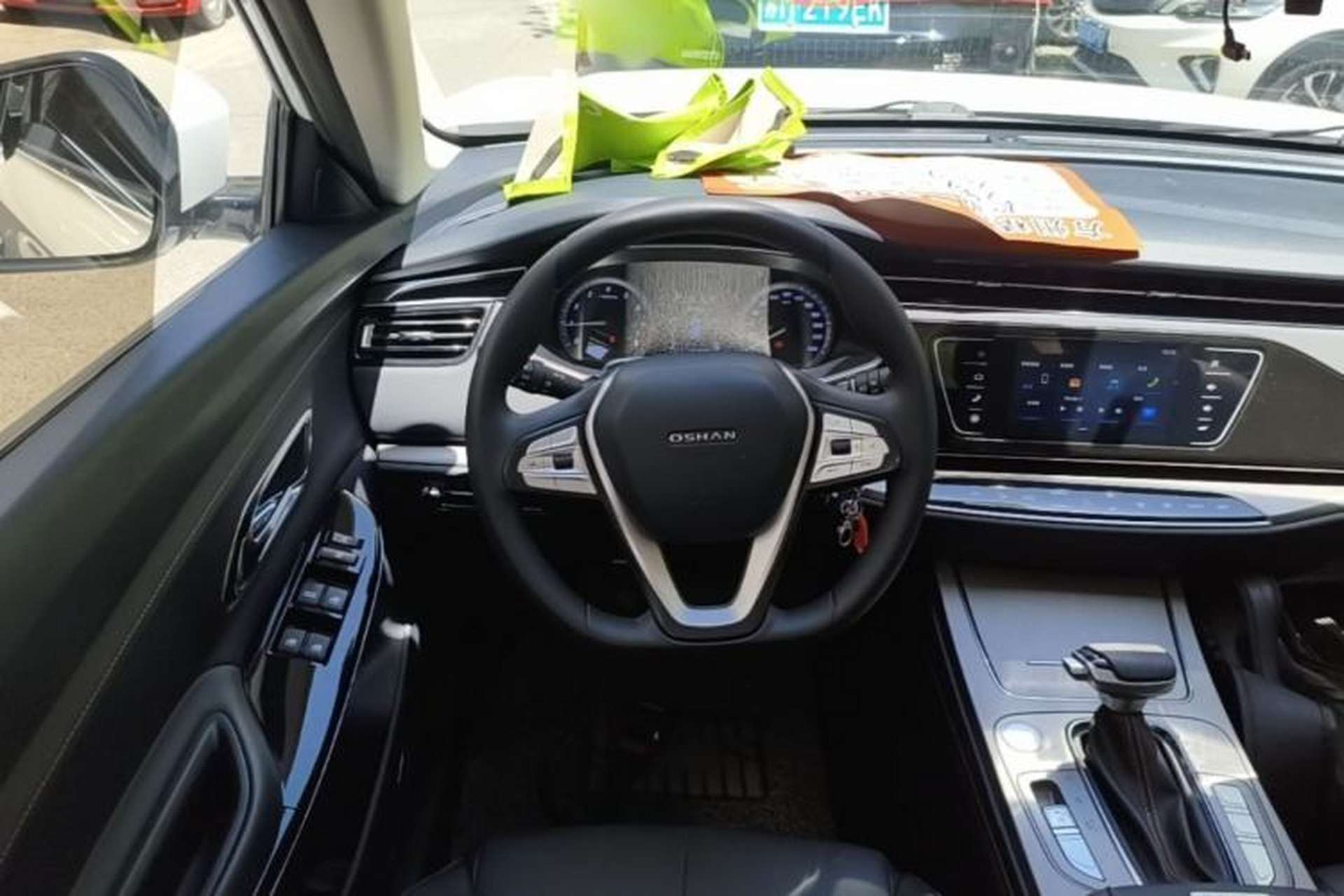 Used CHANGAN OSHAN X7 2020 1.5T Automatic Elite Edition Steering Wheel