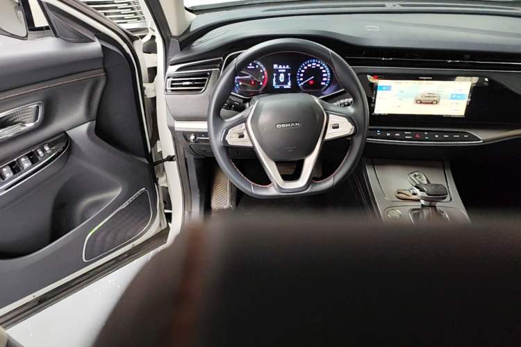 Used CHANGAN OSHAN X7 2020 1.5T Automatic Luxury Model Steering Wheel