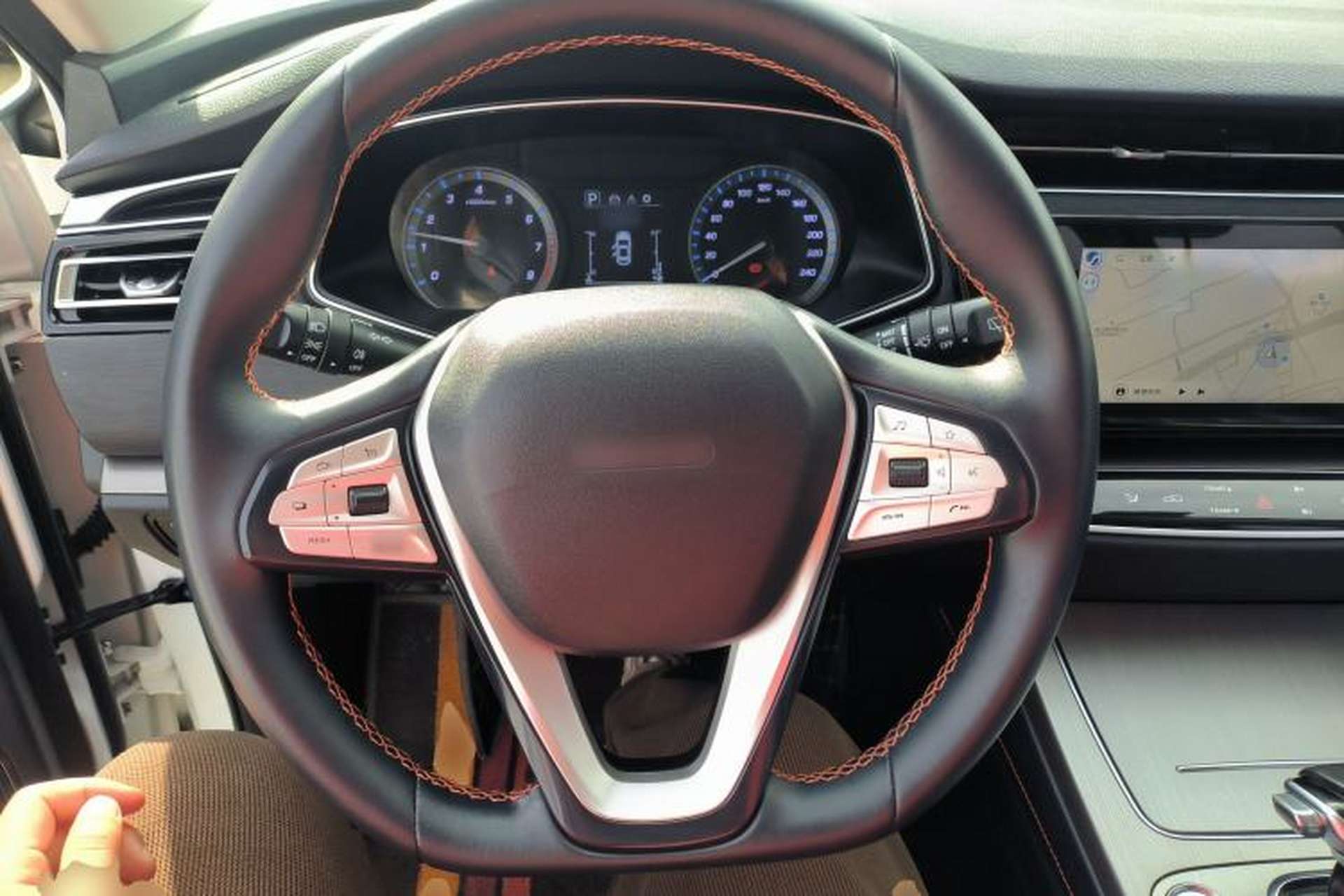 Used CHANGAN OSHAN X7 2020 1.5T Automatic Luxury Model Steering Wheel