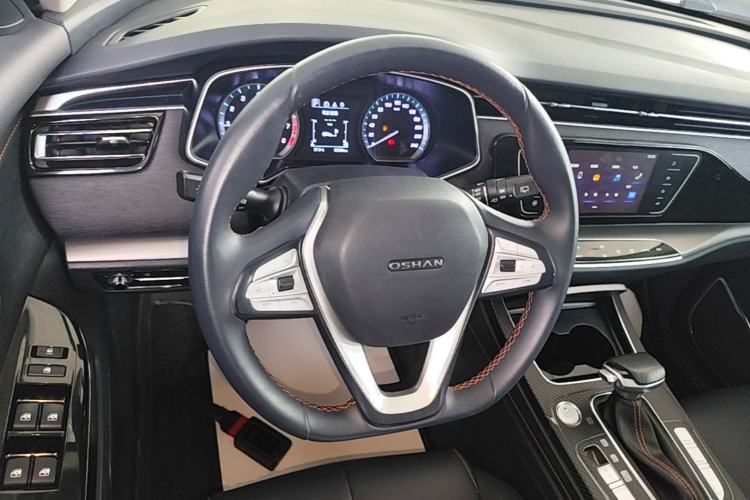 Used CHANGAN OSHAN X7 2020 1.5T Automatic Luxury Version Steering Wheel