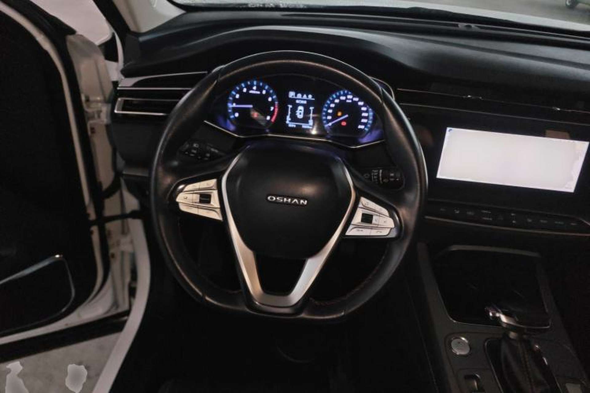 Used CHANGAN OSHAN X7 2020 1.5T Automatic Luxury Model Steering Wheel