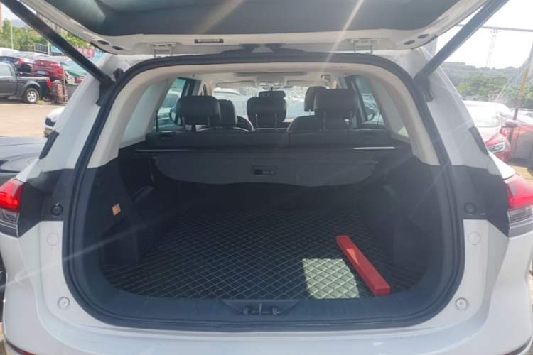 Used CHANGAN OSHAN X7 2020 1.5T Automatic Flagship Edition Trunk