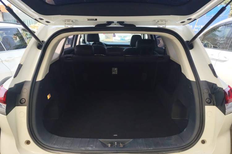 Used CHANGAN OSHAN X7 2020 1.5T Automatic Prestige Edition Trunk