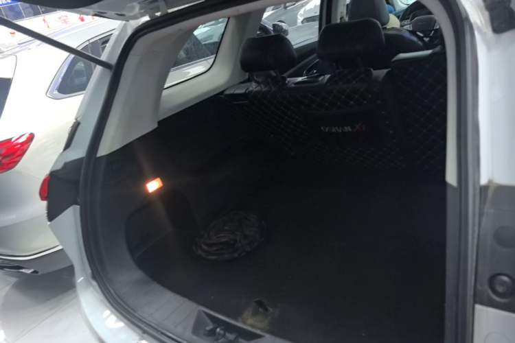 Used CHANGAN OSHAN X7 2020 1.5T Automatic Luxury Version Trunk
