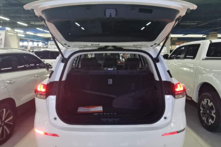 Used CHANGAN OSHAN X7 2020 1.5T Automatic Luxury Version Trunk