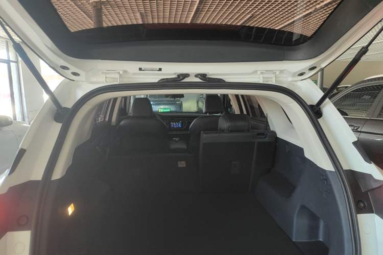 Used CHANGAN OSHAN X7 2020 1.5T Automatic Luxury Version Trunk