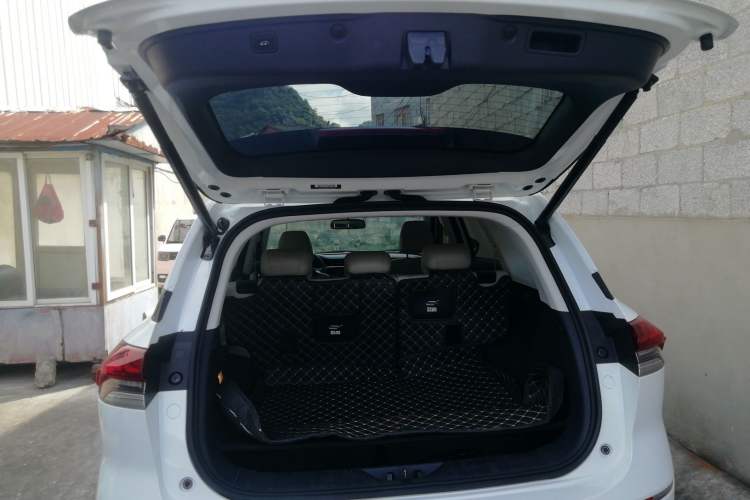 Used CHANGAN OSHAN X7 2020 1.5T Automatic Flagship Edition Trunk