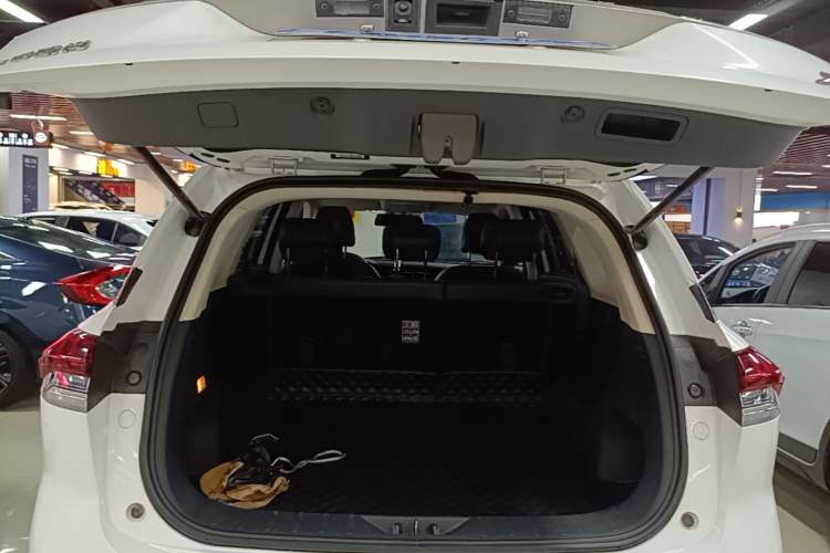 Used CHANGAN OSHAN X7 2020 1.5T Automatic Luxury Version Trunk