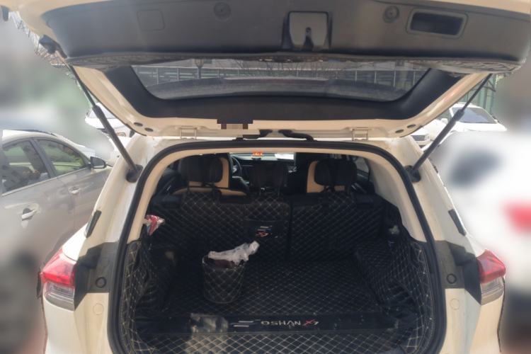 Used CHANGAN OSHAN X7 2020 1.5T Manual Elite Edition Trunk