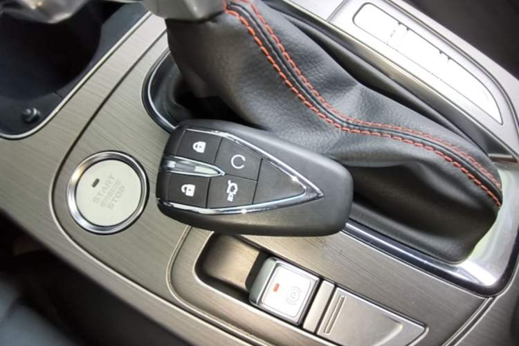Used CHANGAN OSHAN X7 2020 1.5T Automatic Luxury Version Vehicle Key