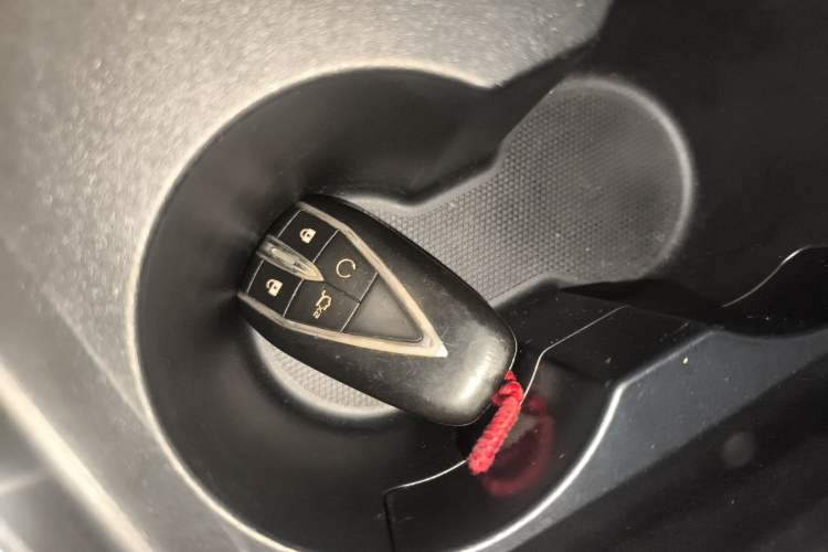 Used CHANGAN OSHAN X7 2020 1.5T Automatic Luxury Version Vehicle Key