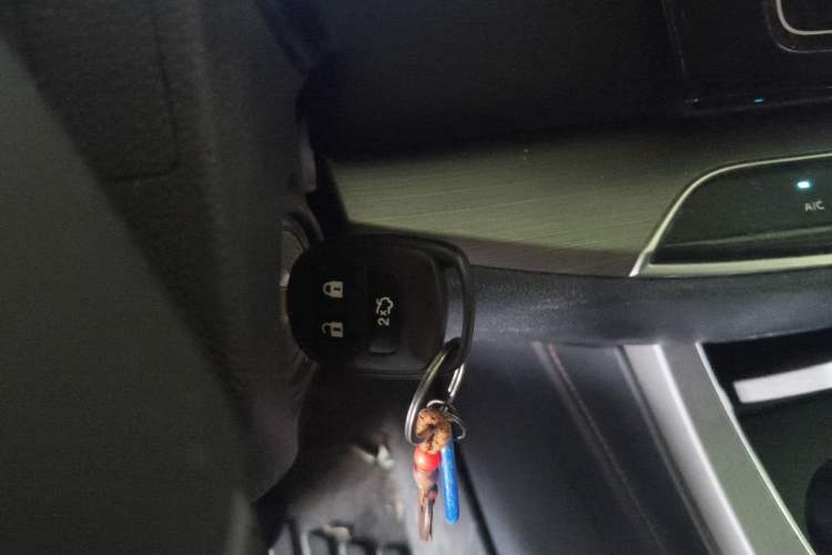 Used CHANGAN OSHAN X7 2020 1.5T Automatic Elite Edition Vehicle Key
