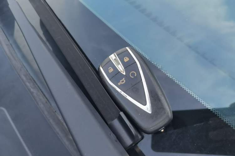 Used CHANGAN OSHAN X7 2020 1.5T Automatic Luxury Version Vehicle Key
