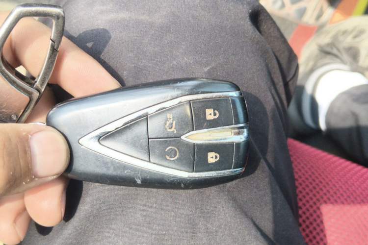 Used CHANGAN OSHAN X7 2020 1.5T Automatic Luxury Version Vehicle Key