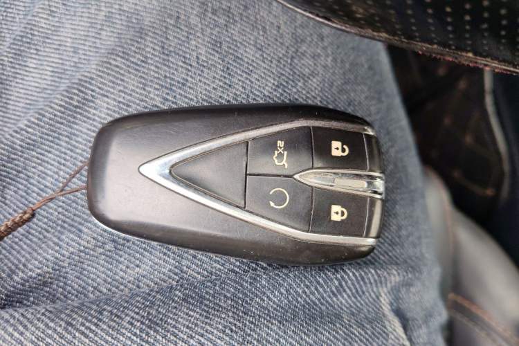 Used CHANGAN OSHAN X7 2020 1.5T Automatic Luxury Version Vehicle Key