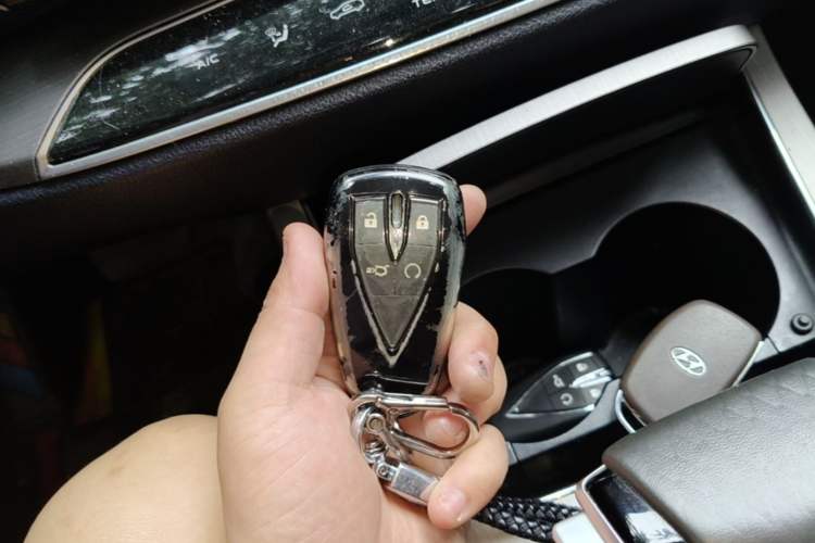 Used CHANGAN OSHAN X7 2020 1.5T Automatic Luxury Model Vehicle Key
