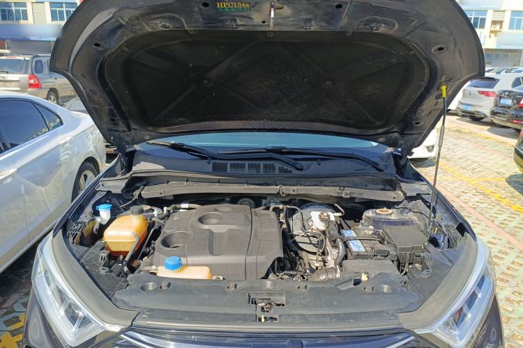 Used CHANGAN OSHAN X7 2021 1.5T Automatic Luxury Version Engine Bay